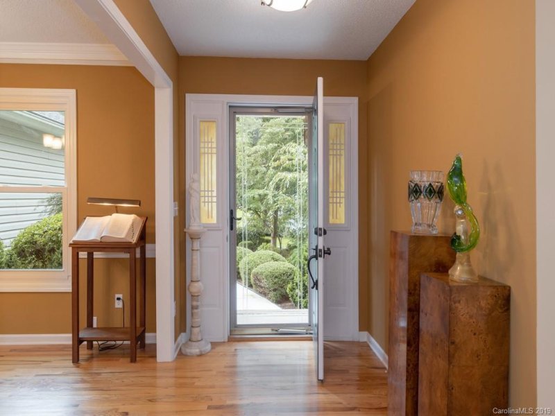 Property image 4 at 311 Classic Oaks Circle, Hendersonville, NC 28792