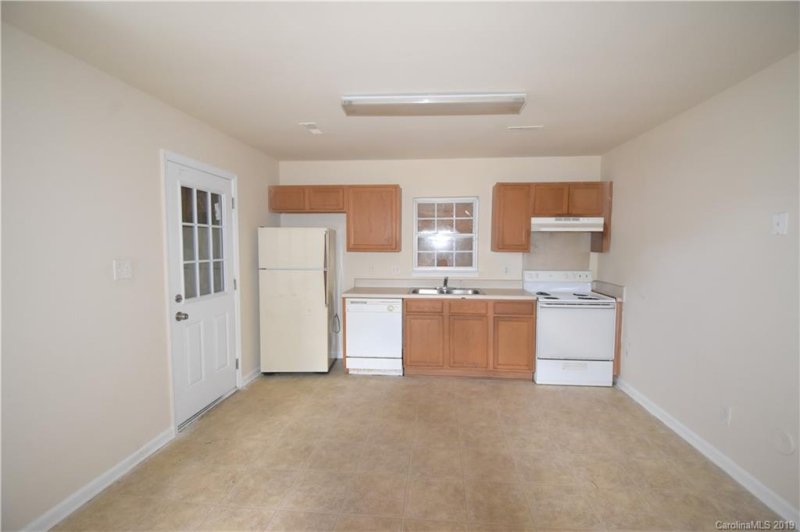 Property image 3 at 1050 Brianna Way, Charlotte, NC 28217