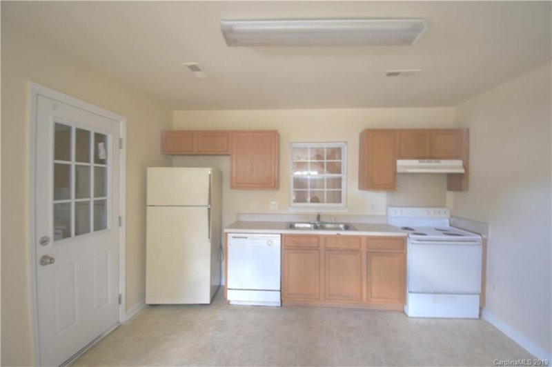 Property image 4 at 1050 Brianna Way, Charlotte, NC 28217