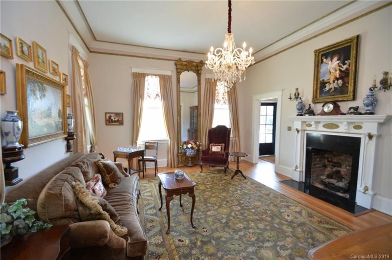 Property image 4 at 1048 The Glen Street, Statesville, NC 28677