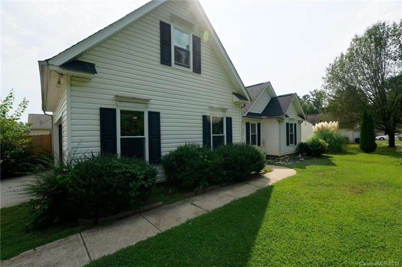 Property image 3 at 8224 Reames Road, Charlotte, NC 28216