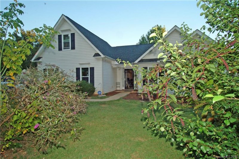 Property image 4 at 8224 Reames Road, Charlotte, NC 28216