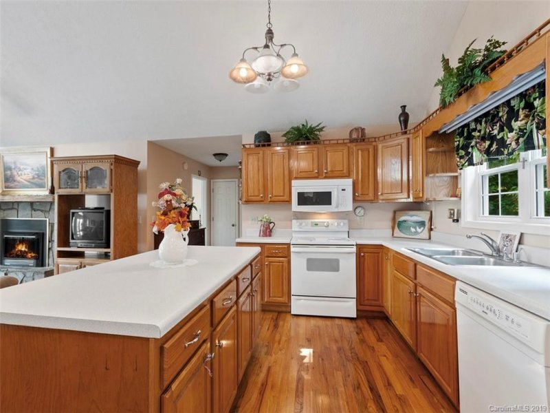 Property image 3 at 279 Calico Lane, Clyde, NC 28721