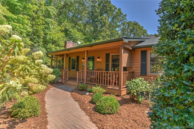 Property image 2 at 129 Ben Mar Lane, Hendersonville, NC 28791