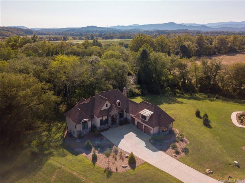 Property image 3 at 365 Ridgeview Hill Drive, Hendersonville, NC 28791