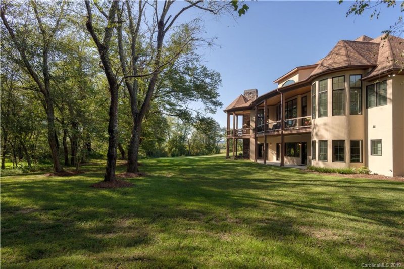 Property image 4 at 365 Ridgeview Hill Drive, Hendersonville, NC 28791