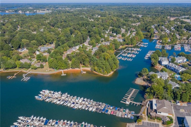 Property image 4 at 21529 Baltic Drive, Cornelius, NC 28031