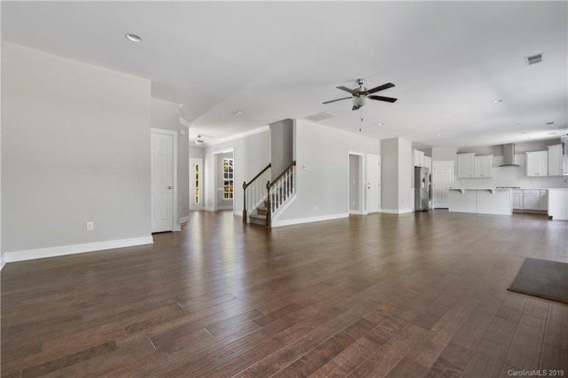 Property image 2 at 8011 Caliterra Drive, Charlotte, NC 28227