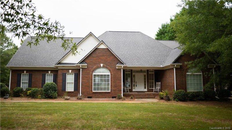 Property image 2 at 410 Hunters Point Drive, Indian Trail, NC 28079