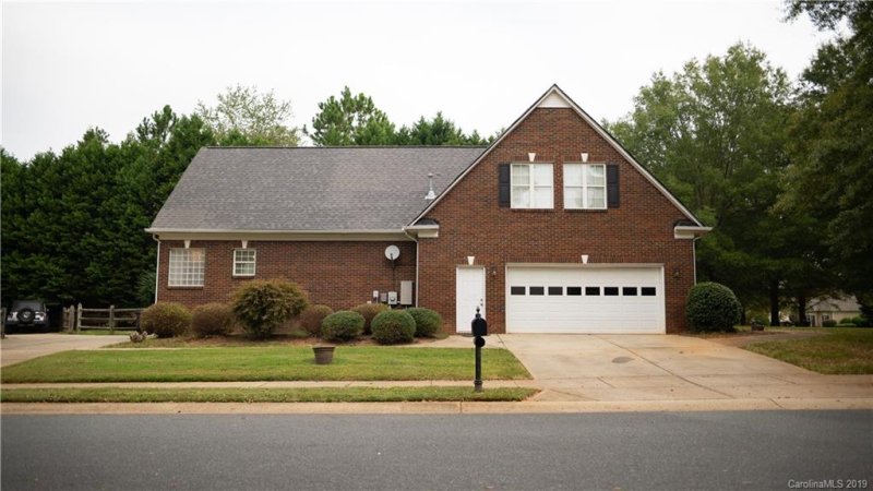 Property image 4 at 410 Hunters Point Drive, Indian Trail, NC 28079