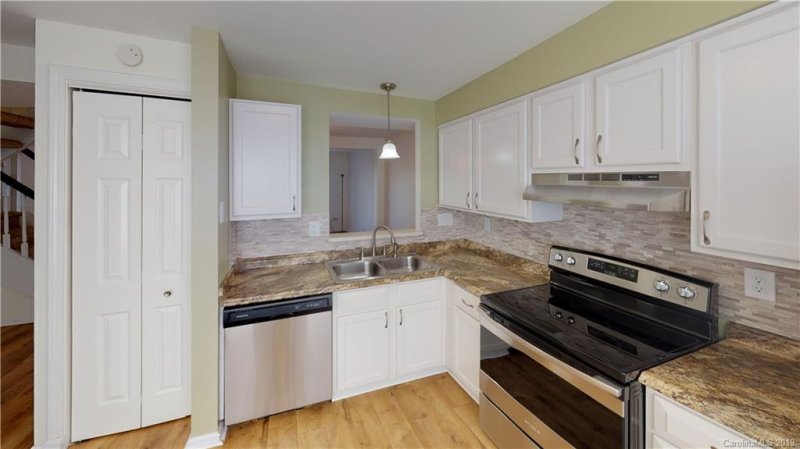 Property image 3 at 162 Water Oak Drive, Pineville, NC 28134