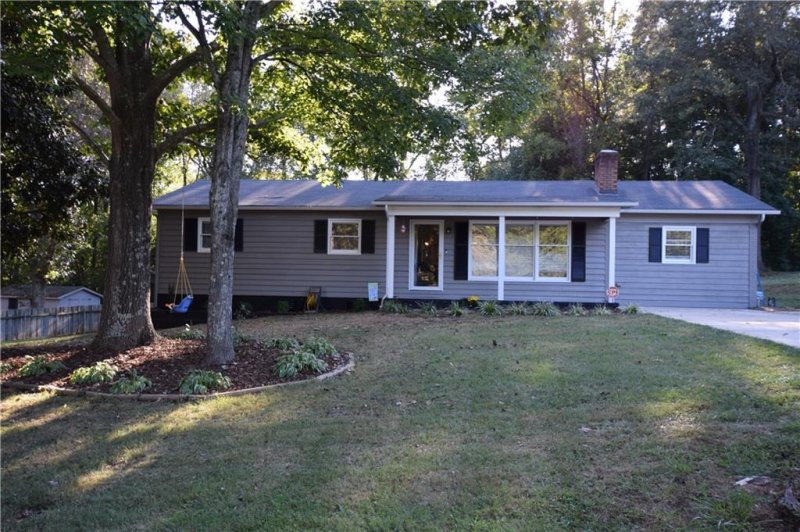 Property image 2 at 3471 Yorkland Drive, Hickory, NC 28601