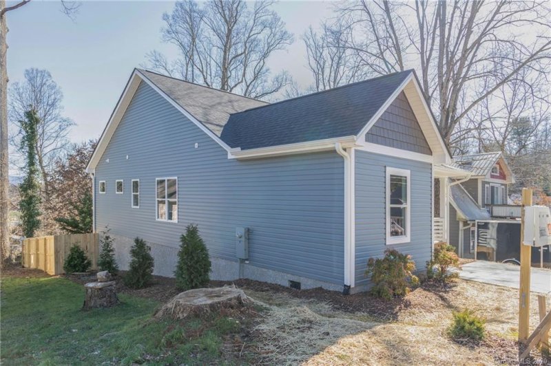 Property image 2 at 165 Laurel Loop, Asheville, NC 28806