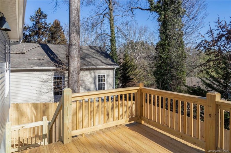 Property image 4 at 165 Laurel Loop, Asheville, NC 28806