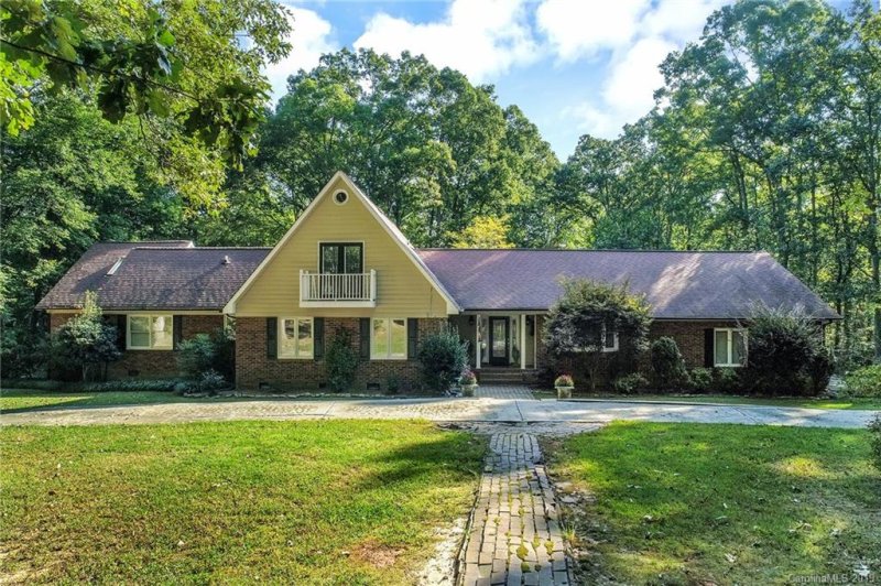 Property image 2 at 140 Canterbury Lane, Weddington, NC 28104