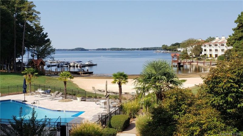 17810 Half Moon Lane