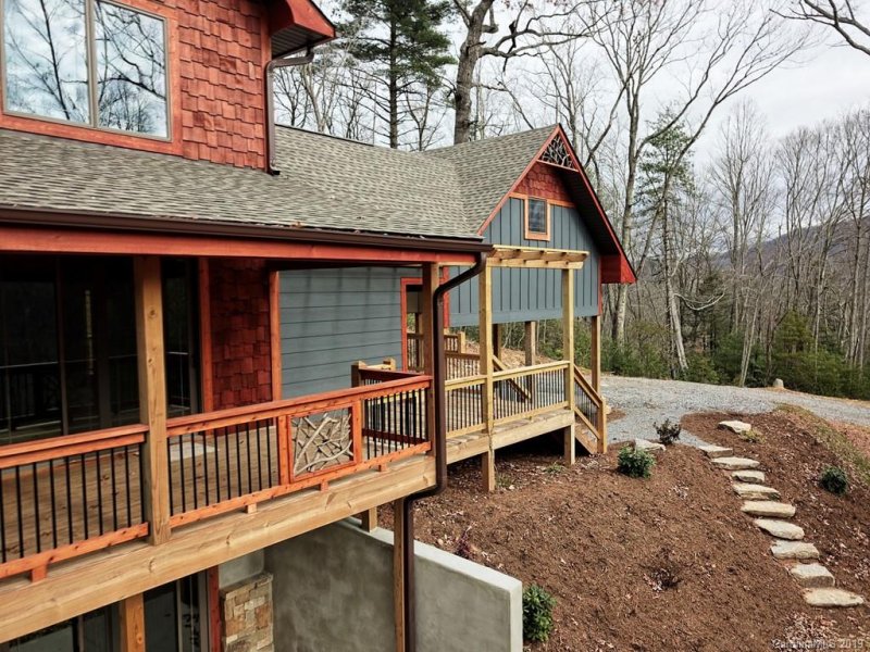 Property image 3 at 128 Flagstone Ridge, Waynesville, NC 28785