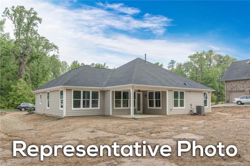 Property image 3 at 5030 Isaac Drive, Charlotte, NC 28216