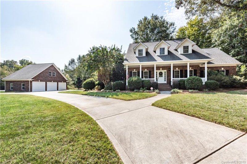 Property image 2 at 8009 Lake Providence Drive, Weddington, NC 28104