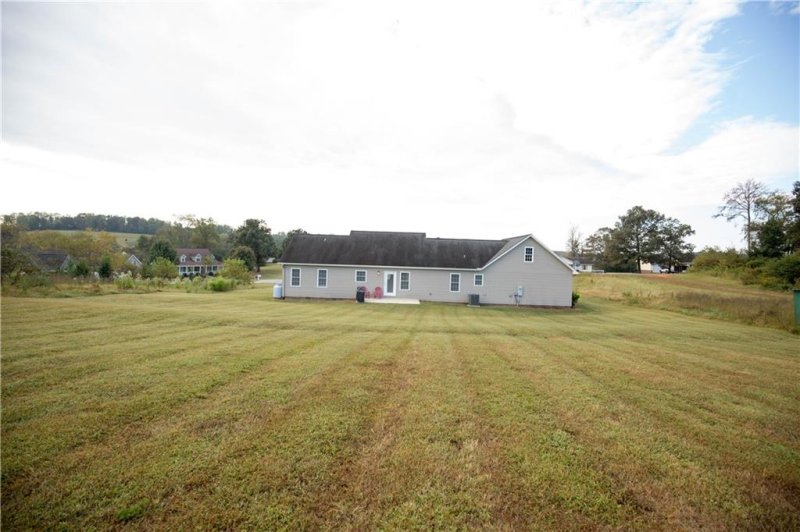 Property image 4 at 579 Stable Brook Lane, Taylorsville, NC 28681