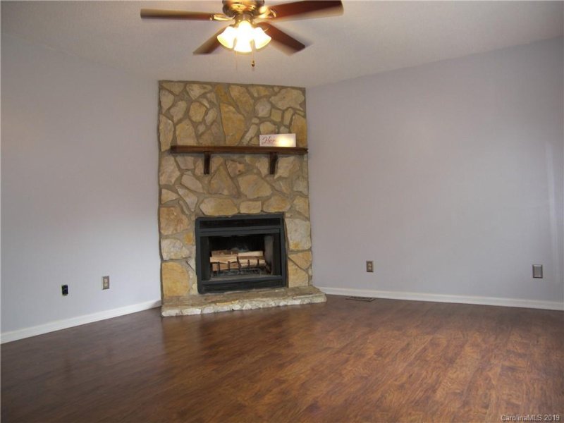 Property image 2 at 2008 Sarn Court, Gastonia, NC 28054