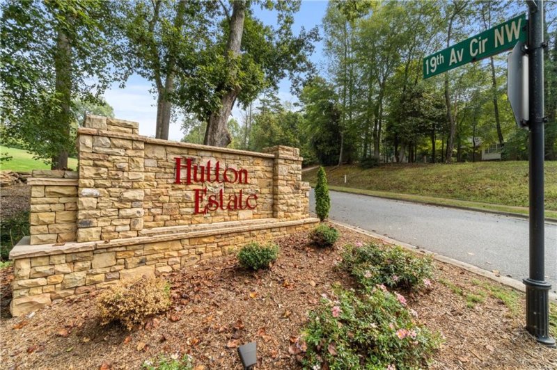 Property image 3 at 489 19th Avenue Circle, Hickory, NC 28601