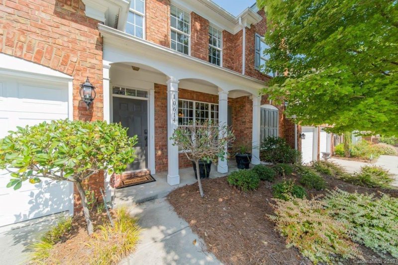 Property image 3 at 10614 Morablin Drive, Charlotte, NC 28277