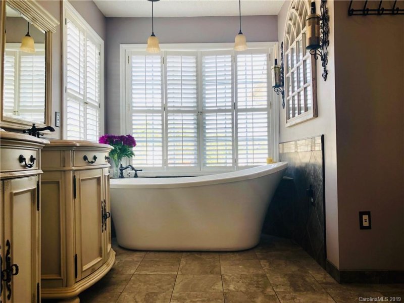 Property image 2 at 2117 Kks Court, Newton, NC 28658