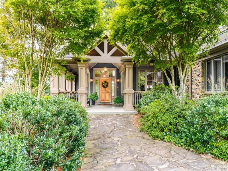 Property image 4 at 879 Somersby Parkway, Hendersonville, NC 28739