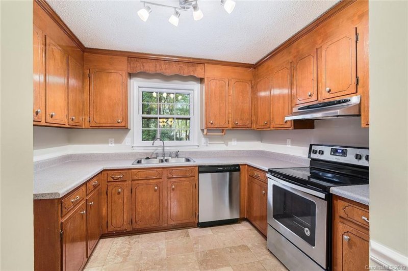 Property image 5 at 3808 Cobbleridge Drive, Charlotte, NC 28215