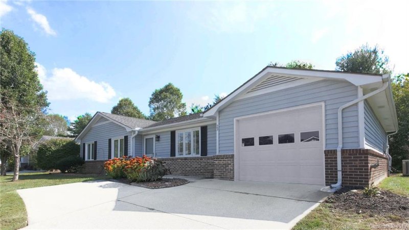 Property image 2 at 25 Wintry Drive, Hendersonville, NC 28792