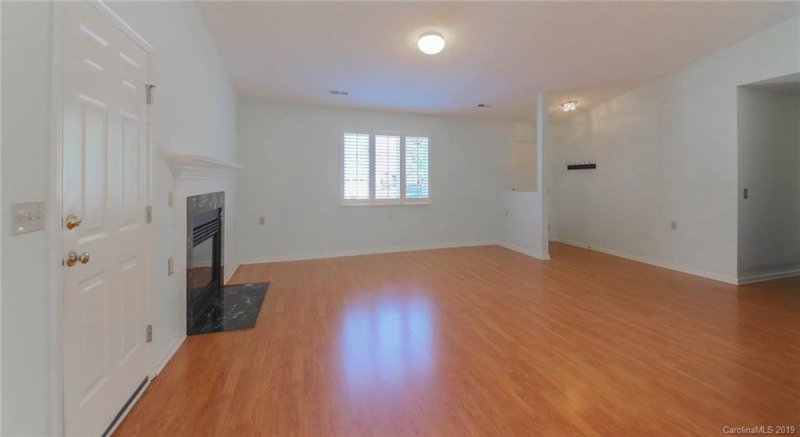 Property image 4 at 25 Wintry Drive, Hendersonville, NC 28792