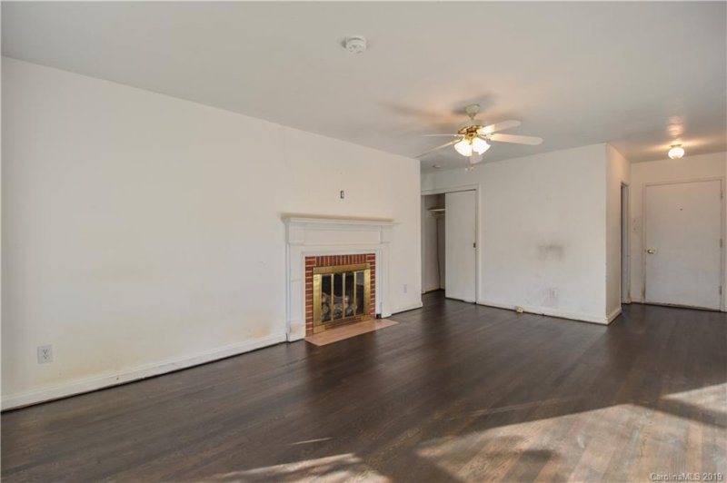 Property image 5 at 976 Blackberry Circle, Charlotte, NC 28209