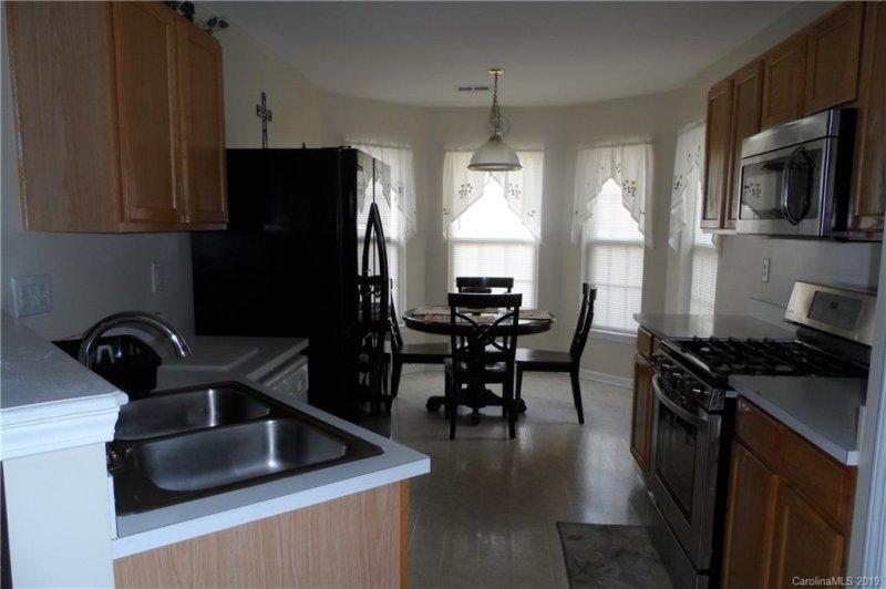 Property image 5 at 3740 Brookchase Lane, Charlotte, NC 28205