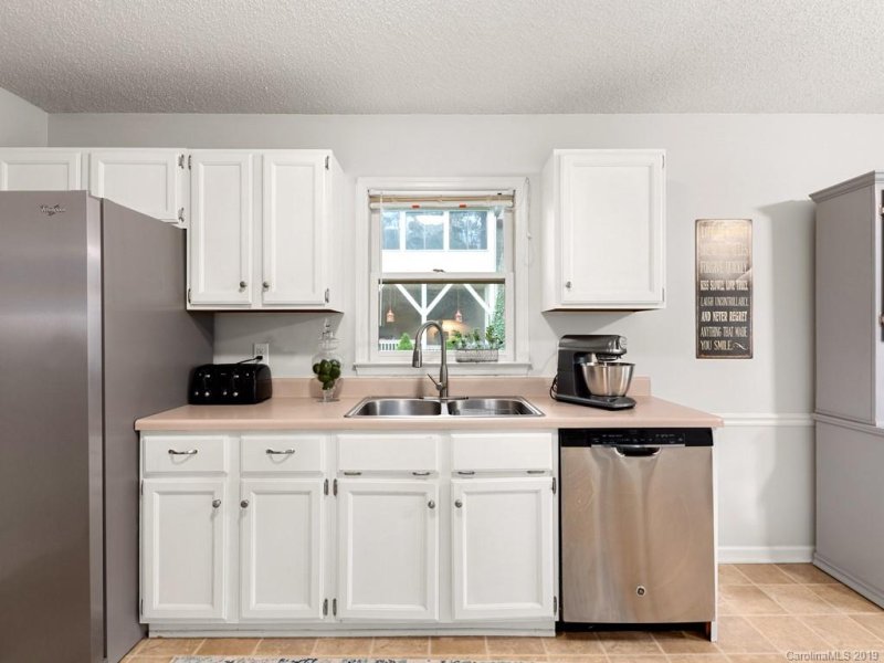 Property image 3 at 4 Bramble Court, Arden, NC 28704