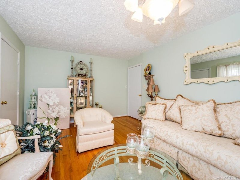 Property image 5 at 5 Sunset Drive, Swannanoa, NC 28778