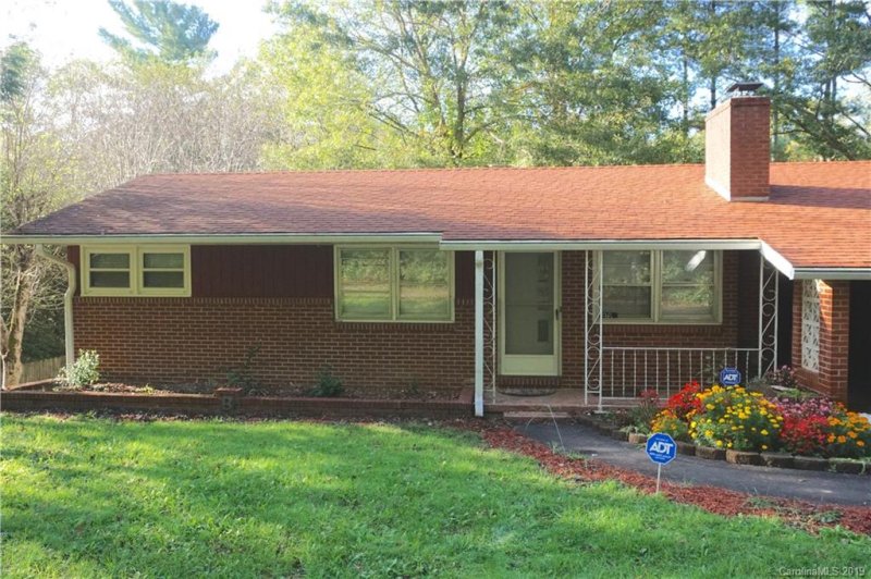 Property image 2 at 96 Laurel Avenue, Spruce Pine, NC 28777