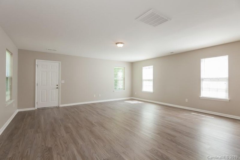 Property image 2 at 4314 Glenwood Drive, Charlotte, NC 28208