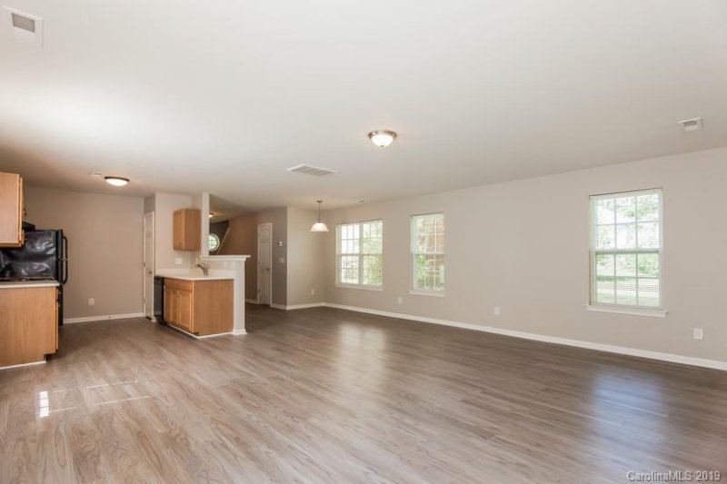 Property image 3 at 4314 Glenwood Drive, Charlotte, NC 28208