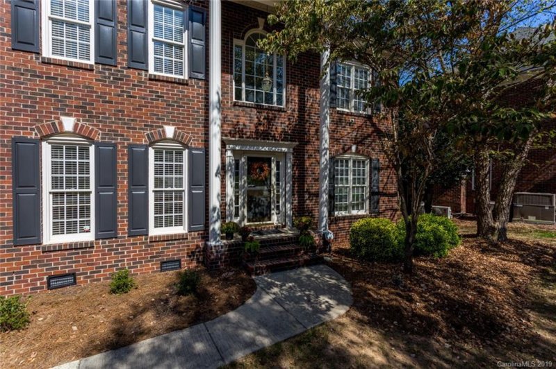 Property image 3 at 5720 Woodridge Court, Concord, NC 28027