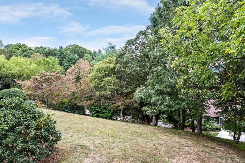 Property image 4 at 604 Timber Lane, Asheville, NC 28804