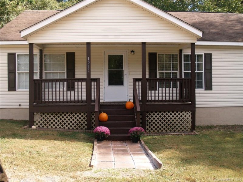 Property image 2 at 1065 Marietta Street, Charlotte, NC 28214