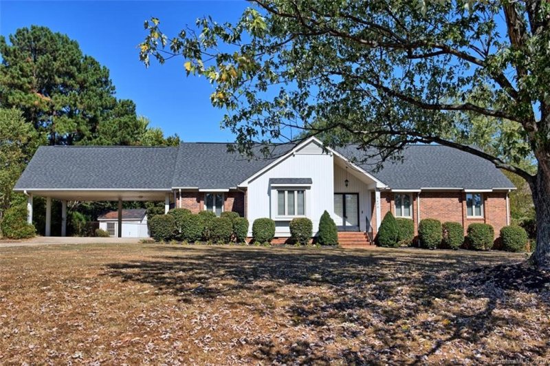 3408 Sherwood Circle