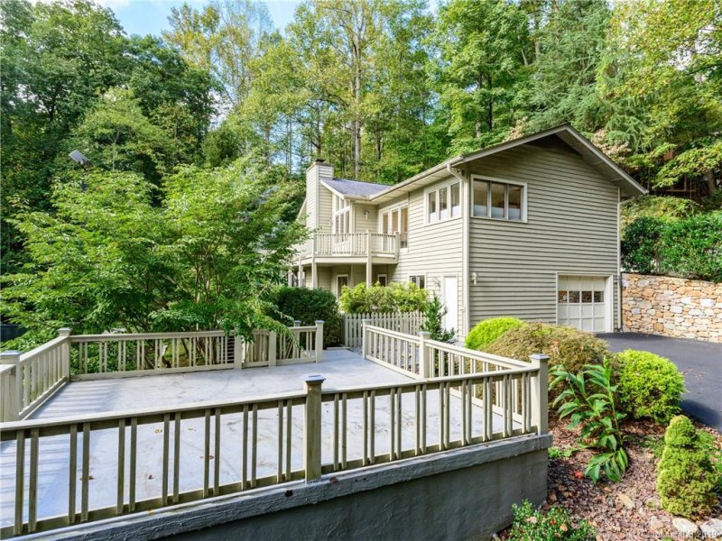 Property image 3 at 216 Camellia Way, Hendersonville, NC 28739