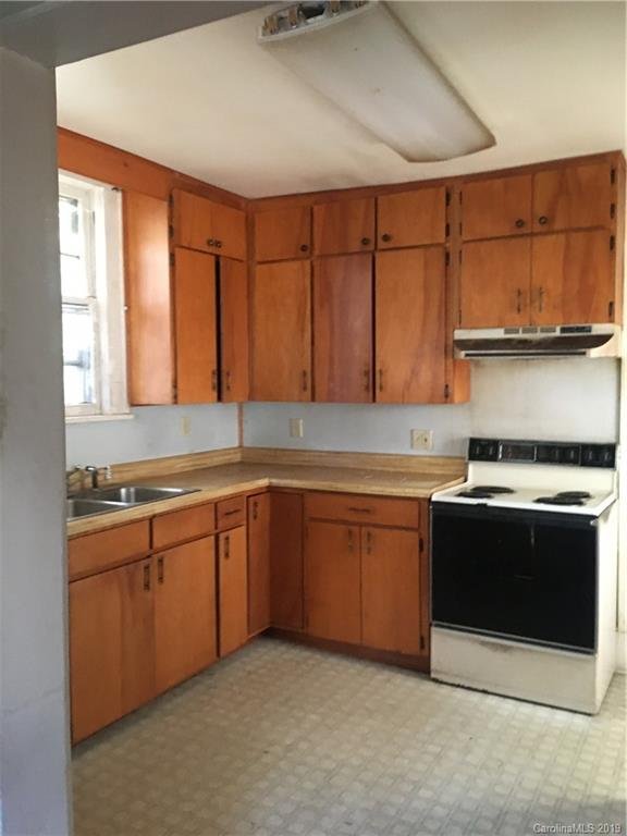 Property image 4 at 201 Brucemont Circle, Asheville, NC 28806