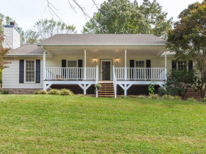 Property image 3 at 51 Mayfair Drive, Candler, NC 28715