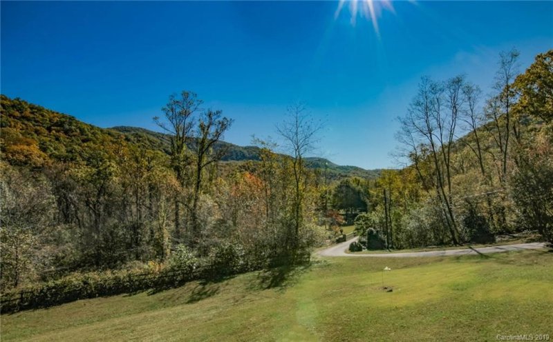 Property image 3 at 25 Blue Rock Road, Hendersonville, NC 28792