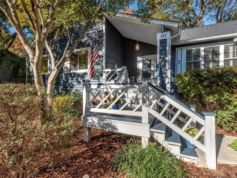 Property image 2 at 121 Creek Valley Drive, Charlotte, NC 28270