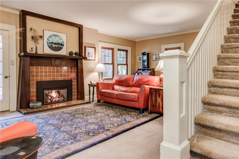 Property image 2 at 15 Woodvale Avenue, Asheville, NC 28804