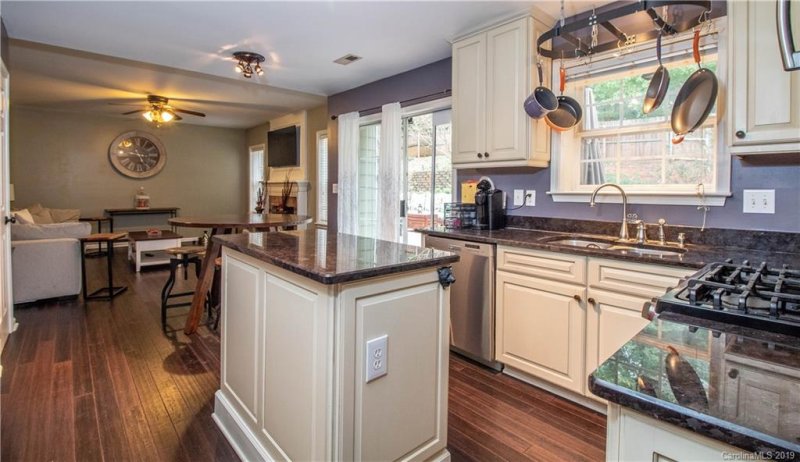 Property image 4 at 13709 Glenford Place, Charlotte, NC 28278